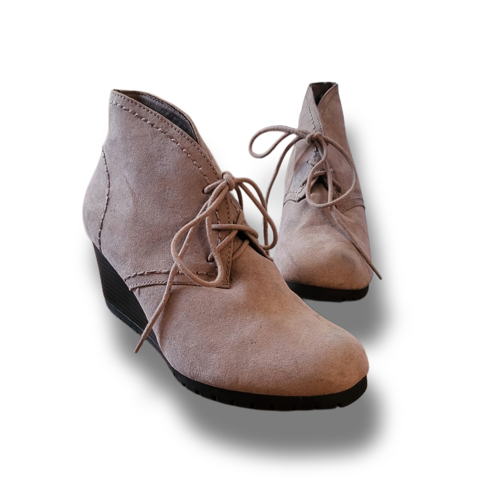 🌿Time and Tru Women's 6 Lace Up Ladies Booties Shoes Footwear In Tan - Picture 9 of 12